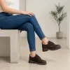 Дамски обувки от естествен велур в тъмно кафяв цвят и акцент дантела-1494