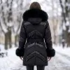 Зимно дамско луксозно яке в черен цвят с еко пух, качулка и колан на талията-2095