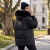 Черна елегантно дамско зимно яке в големи размери с качулка и обемен пуха-2059