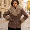 ​Дамско късо вталено палто в кафяв цвят с велурен ефект, богата пух на яката и ръкавите-4802