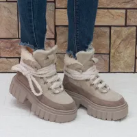 Дамски боти