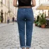 Ефектни дамски свободни дънки в два цвята на синьо с висока талия и аксесояар кафяв колан-1905