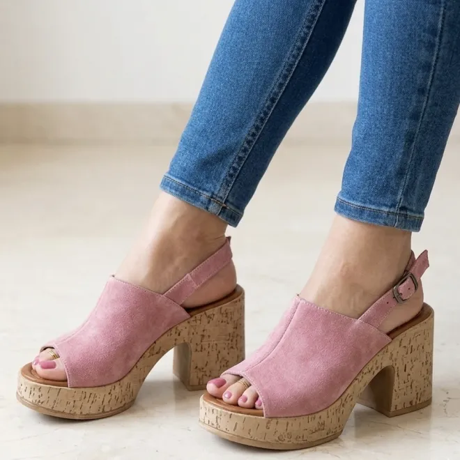 Дамски розови сандали от естествен велур и кожа на удобна платформа-1378