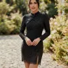 Кокетна и стилна рокля от фина дантелена в черен цвят с нежен акцент-1999